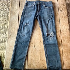 Levi’s 511 32/32 Distressed Jeans